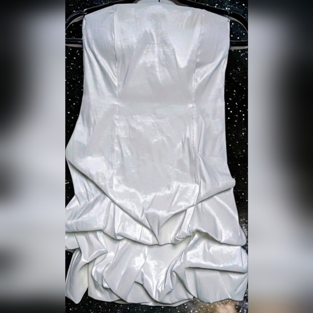 Daisy Strapless Ruched Balloon Mini Dress~Women's Size Medium~Off White